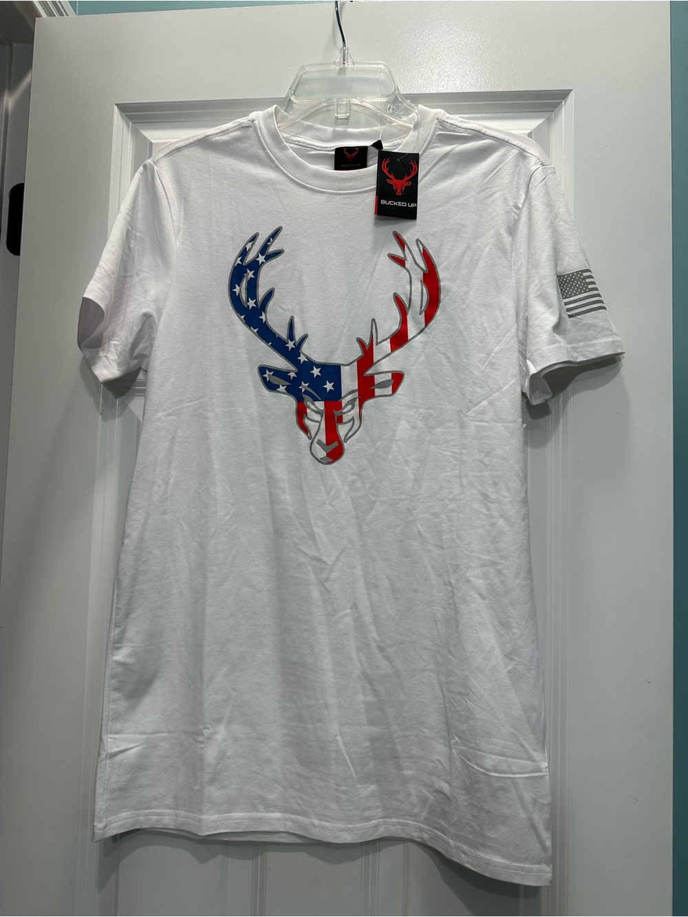 *NWT* Men's Bucked Up White T‑Shirt with American Flag Antler Graphic